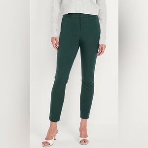 NWT Old Navy pixie cropped pants, green